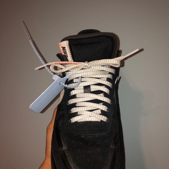 OFF-White Air Force 1 Black/White Size 8.5 - Picture 6 of 8